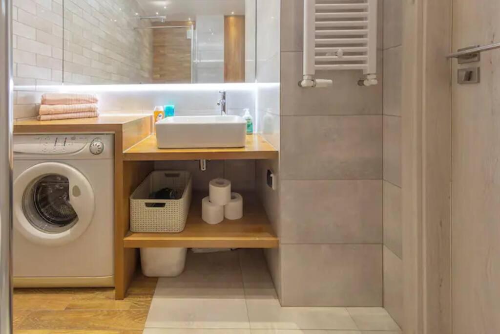 City Center-Comfortable And Stylish Apartment- P2 ワルシャワ エクステリア 写真